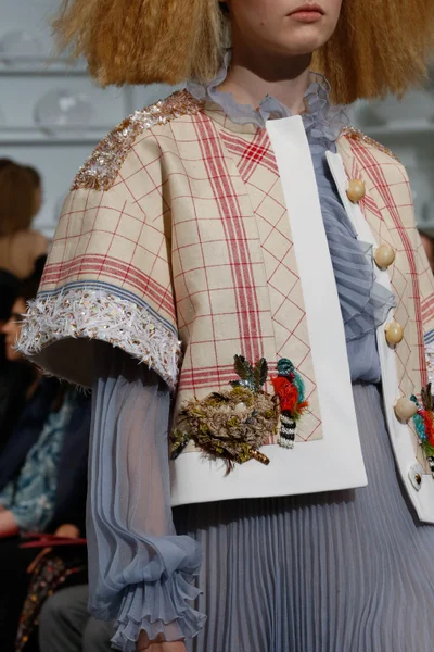 Look 34
